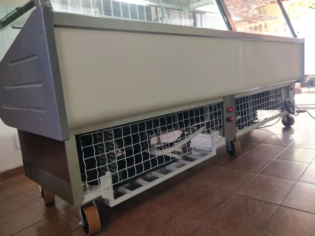 Vendo Balcão Refrigerado inox Luxo - Foto 5