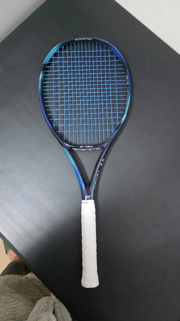 Raquete Yonex EZONE 98 (2022) L3 - Excelente Estado - Foto 2