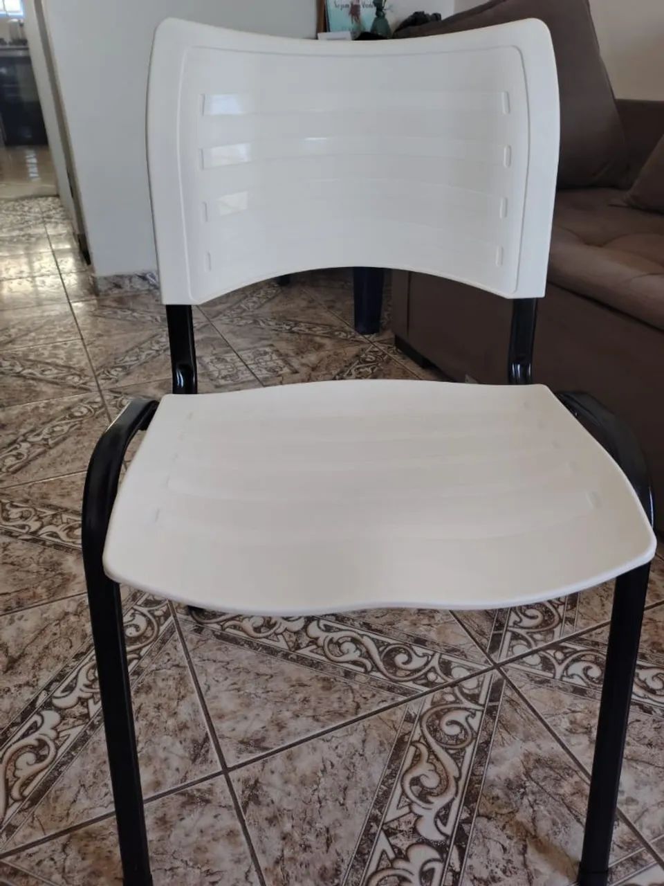 Cadeiras de Polipropileno Brancas 