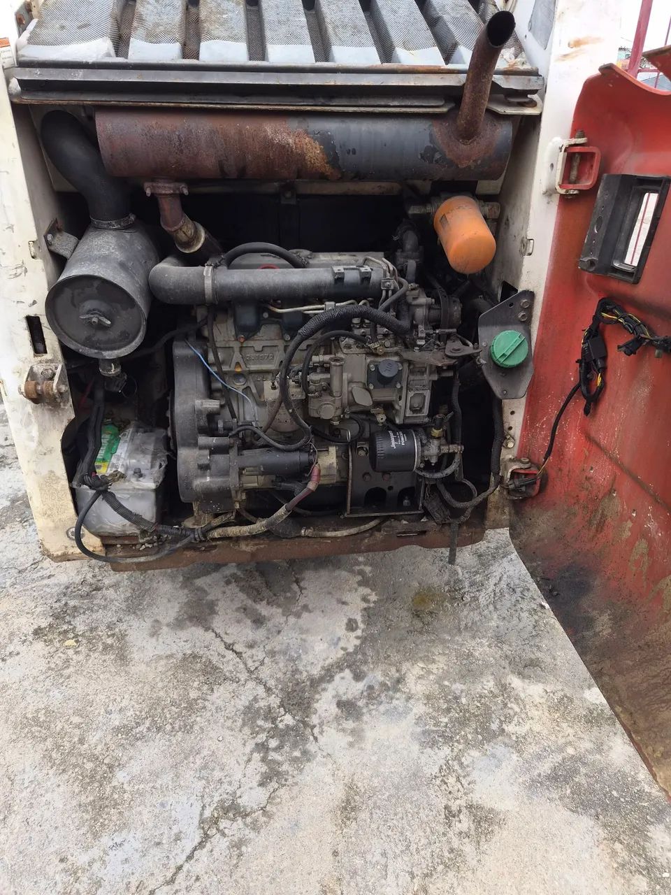 VENDO BOB CAT S 130 ANO 2012 - Foto 5