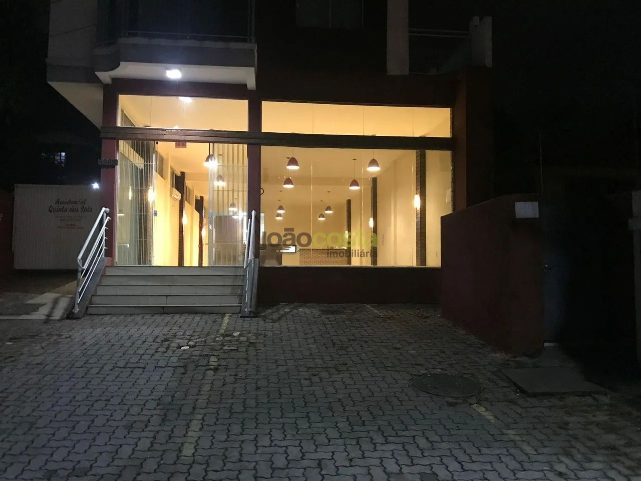 Loja para Alugar em Ponta de Baixo, São José, 200m² - Foto 3