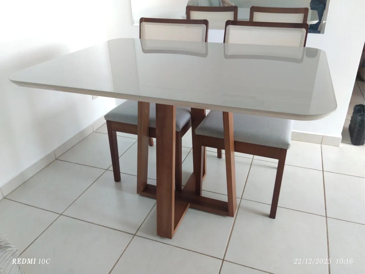 Mesa 4 cadeiras  - Foto 4