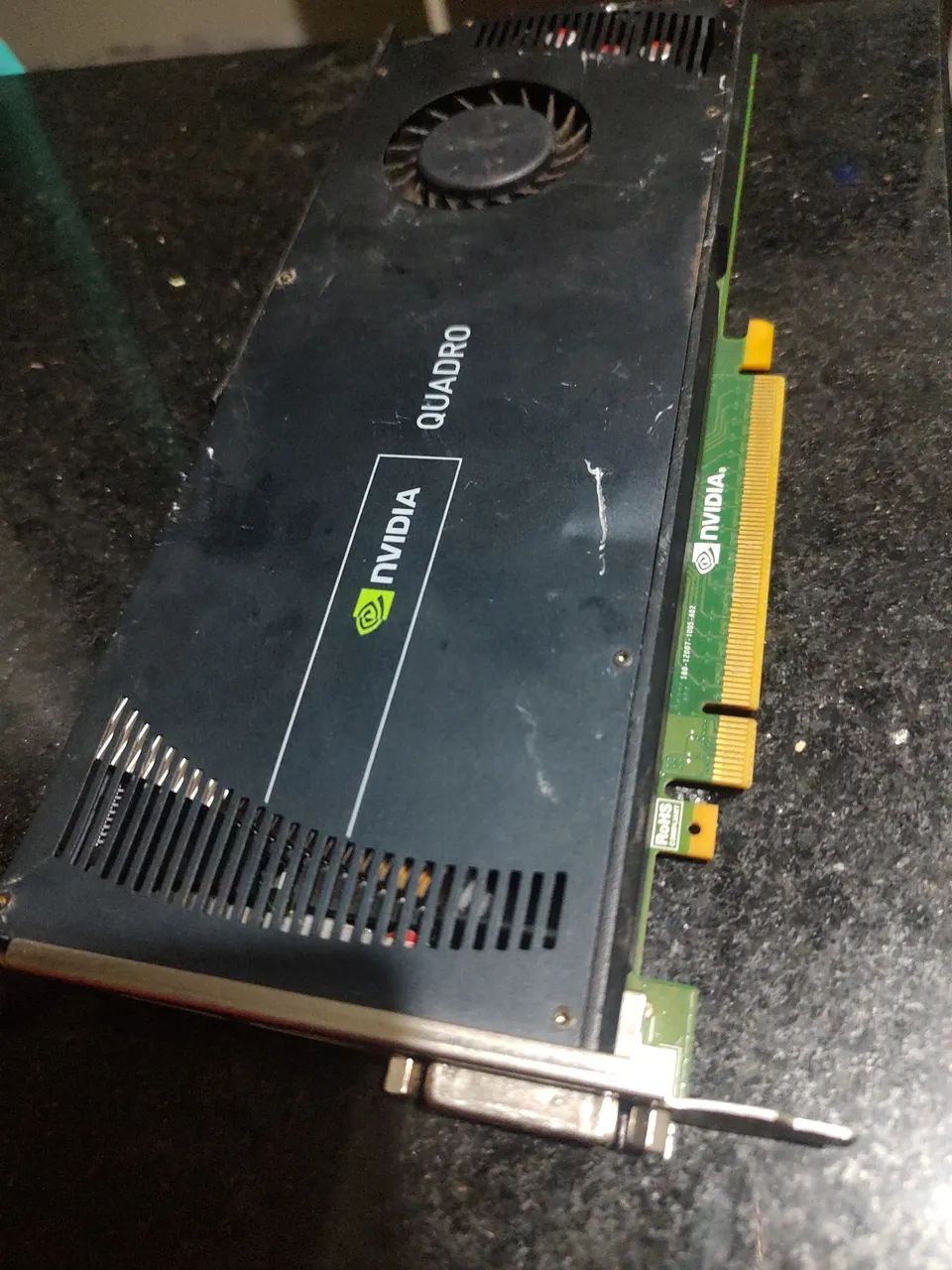 Nvidea quadro 4000 liga e não dá imagem