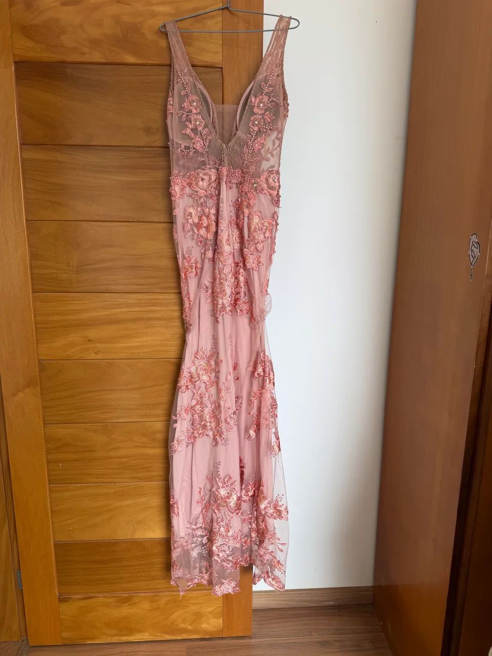 Vestido de festa rosa com pedrarias  - Foto 4