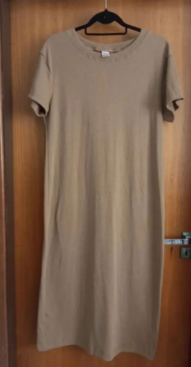 vestido canelado gola redonda bege g - Foto 4