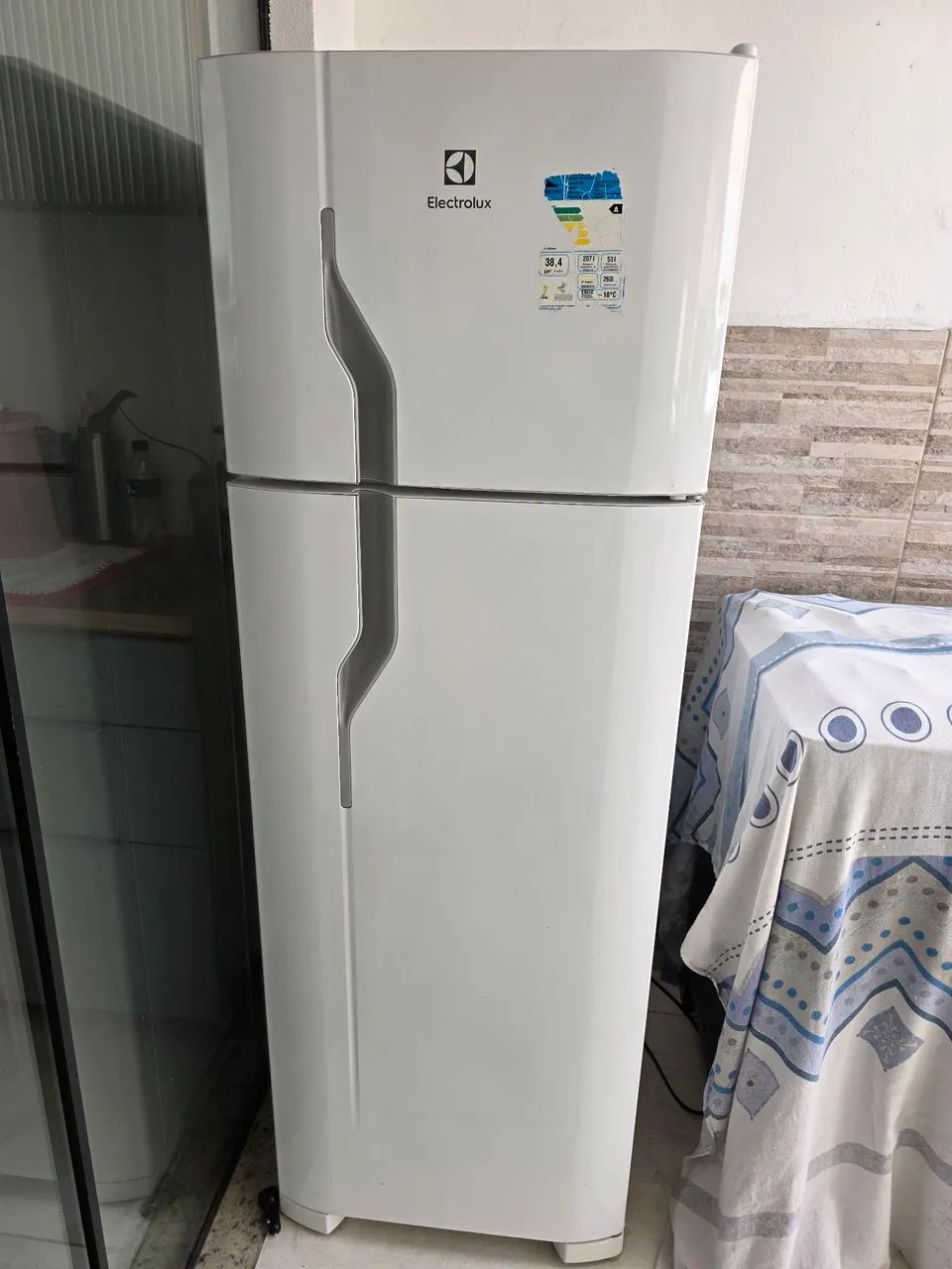 Vendo geladeira Electrolux 