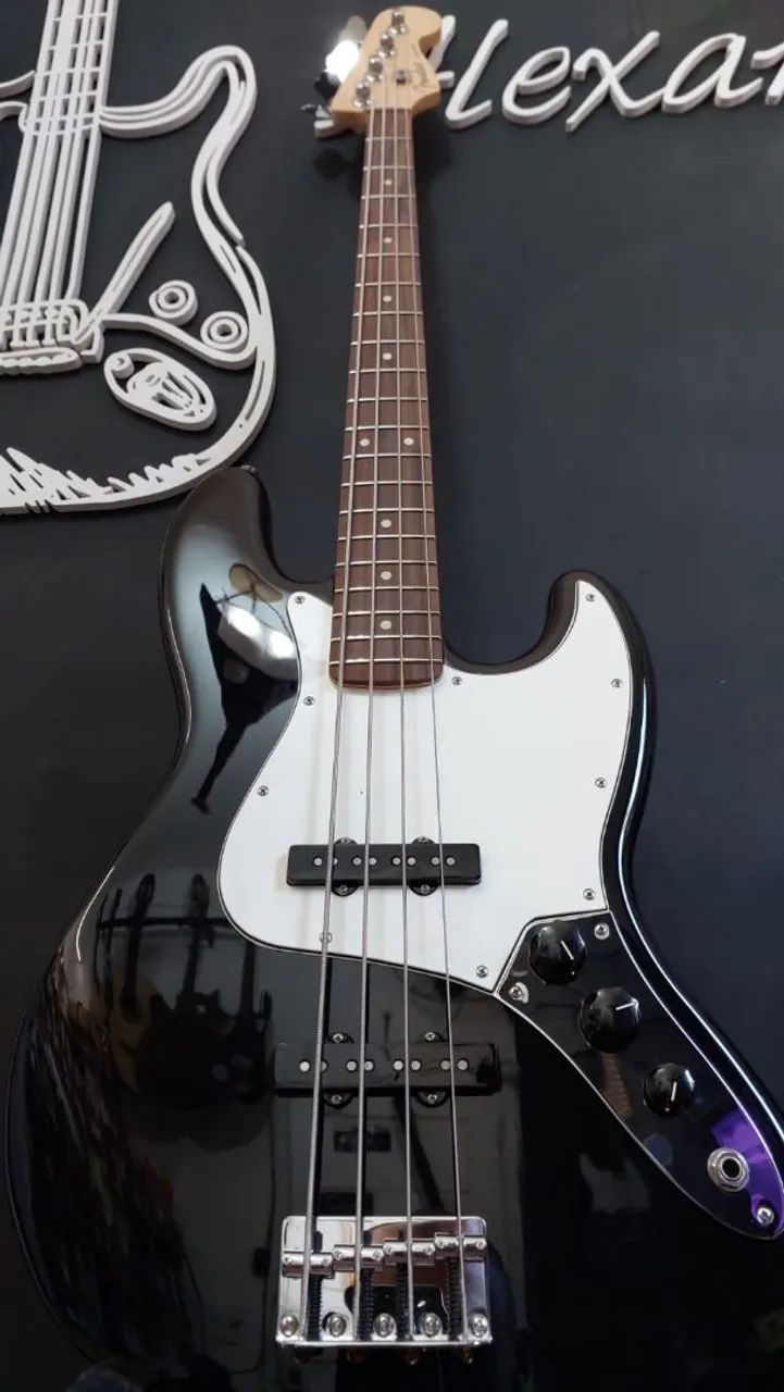Baixo Fender Jazz Bass Standard Mexico - Foto 4