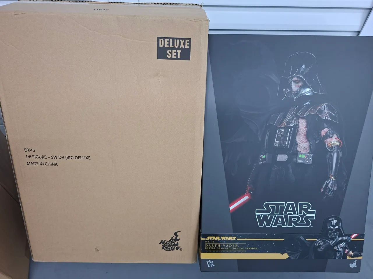Darth Vader Battle Damaged ver. Deluxe Hot Toys - Foto 3