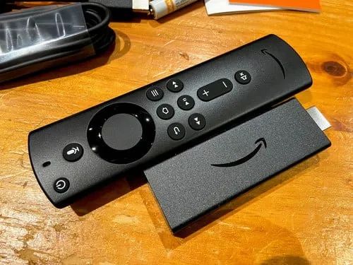 Fire Stick TV Lite Transforme sua TV normal em smart assista séries - Foto 3