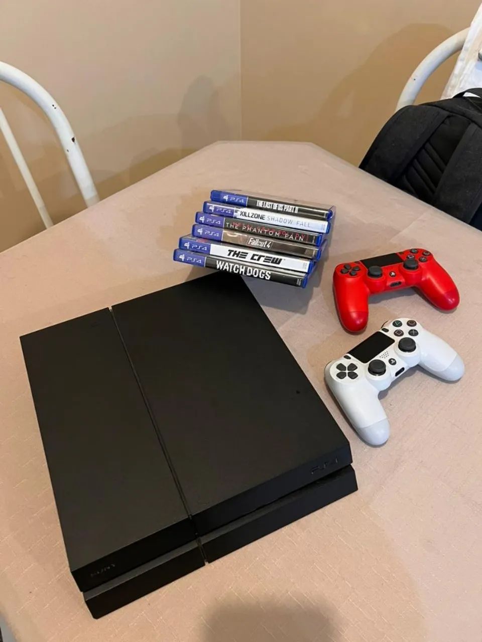 Playstation 4 PS4 + 2 controle + 7 jogos - Foto 3