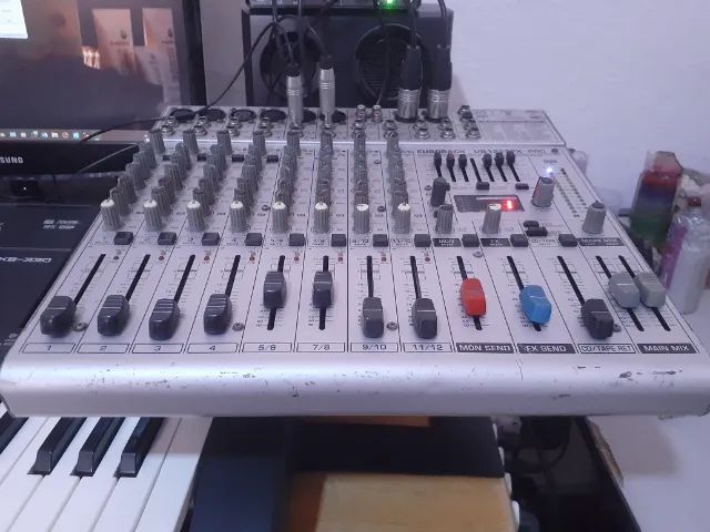 Mesa Behringer Eurorack Ub1222fx Pro - Foto 4
