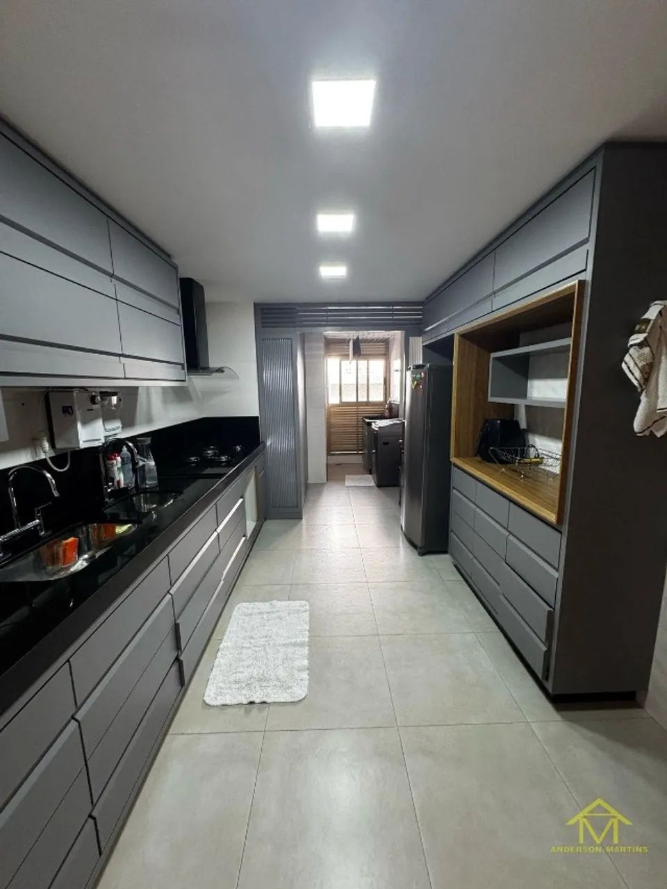 Apartamento Montado em Jardim Camburi: 4 Quartos com Suíte com 147 m²  