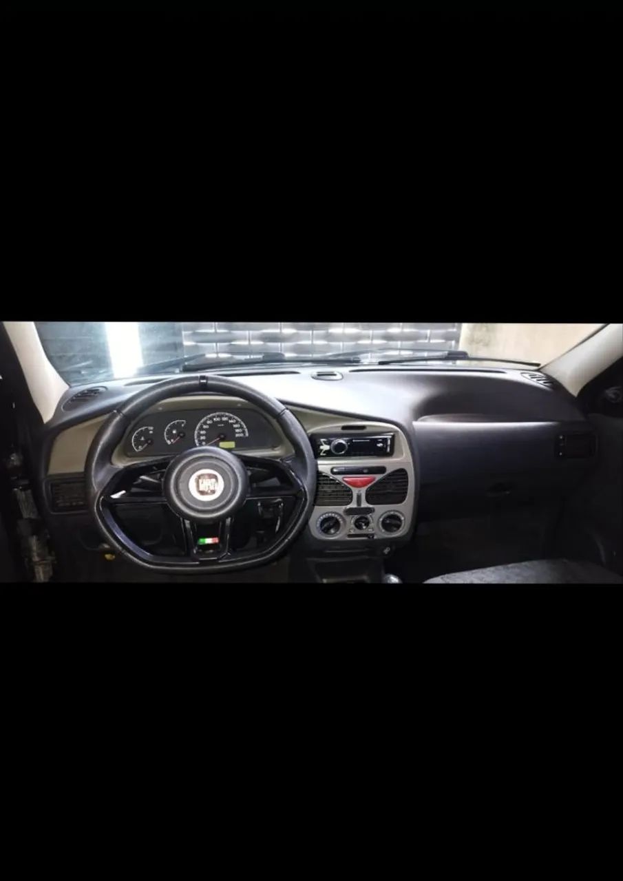Fiat Siena Celebration 1.0 Fire Flex 8V 4P 2010 - Foto 3