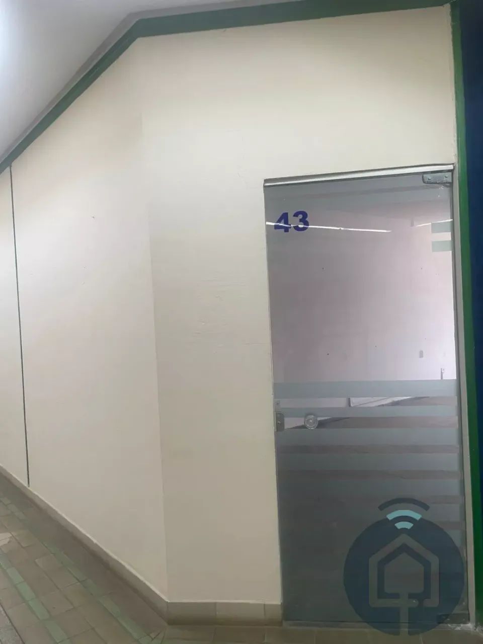 Sala comercial no centro de São Roque