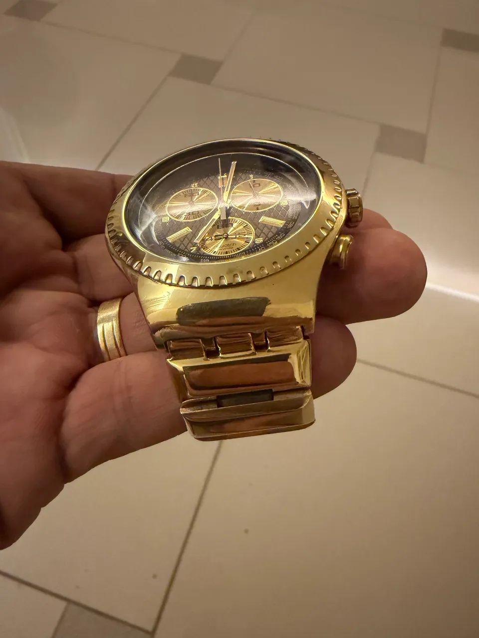 Swatch 007 dourado original  - Foto 2
