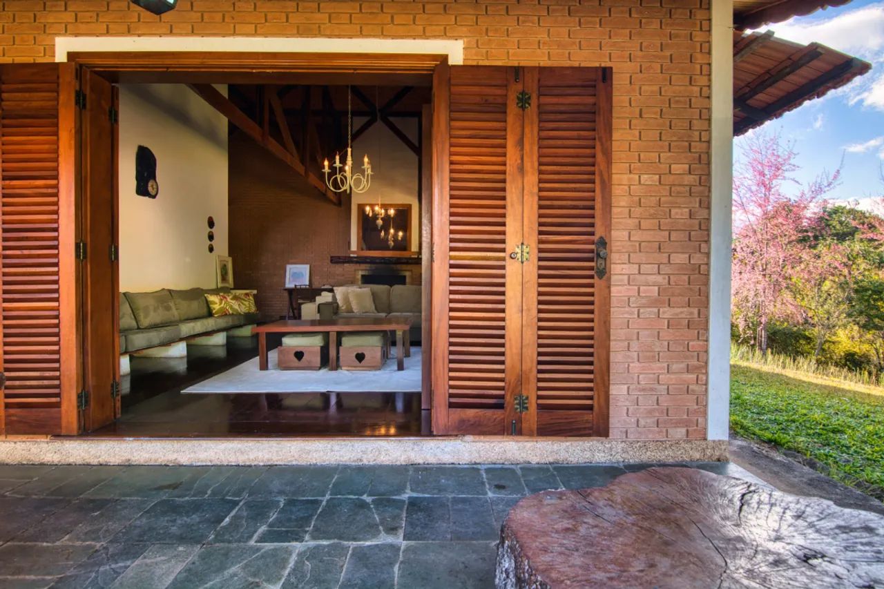 Casa para venda em Toriba com 3 quartos, sendo 2 suítes, 250m²