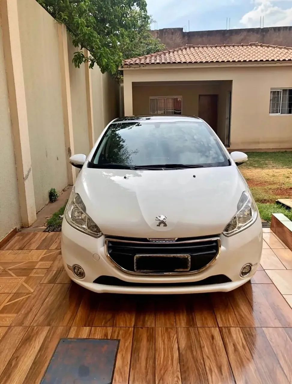 Peugeot 208 2015