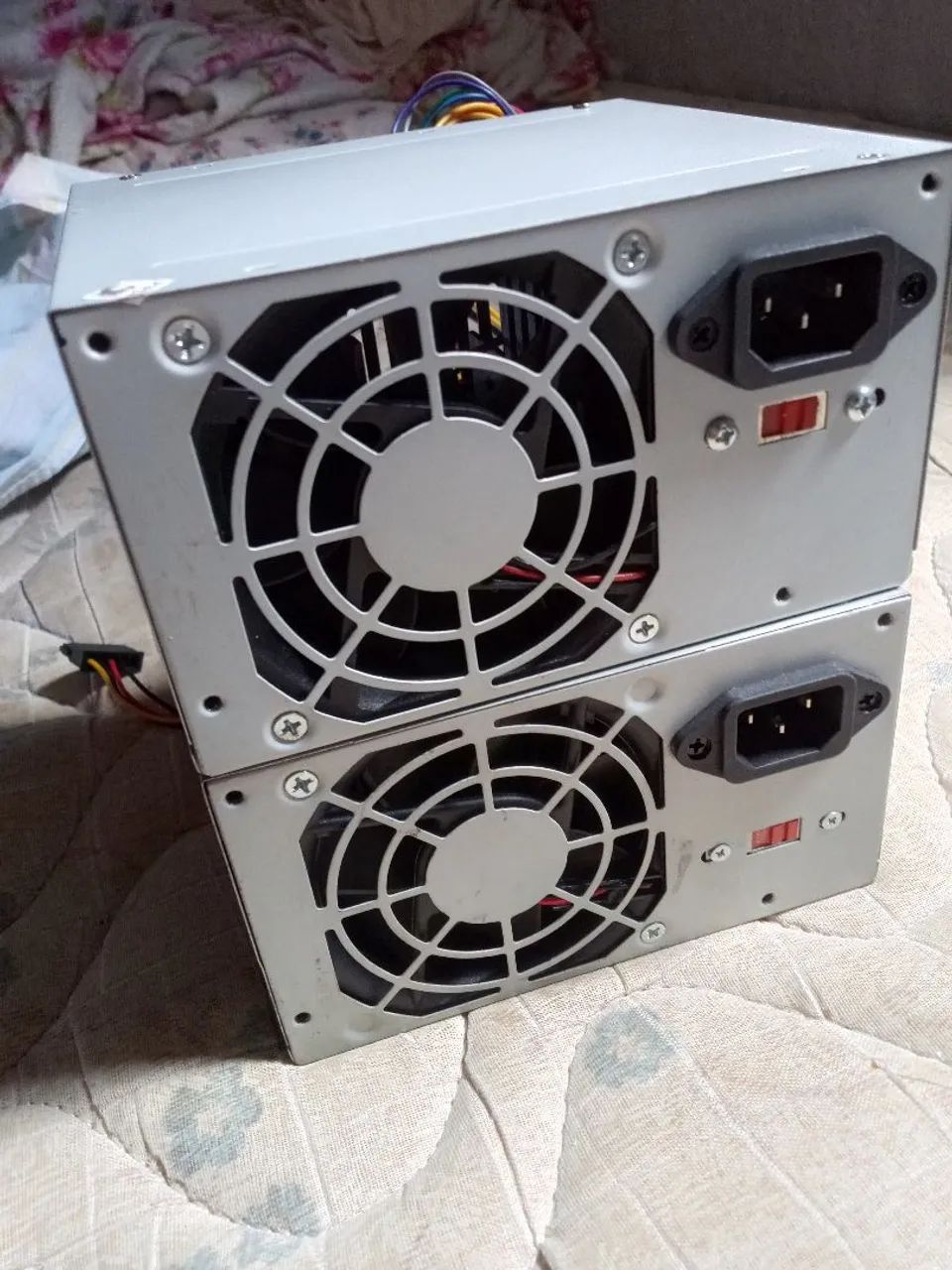 Ainda tem uma Fonte atx 500W pc