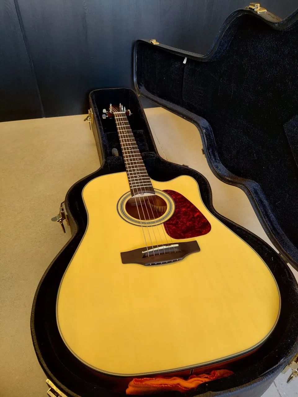Violão Takamine 