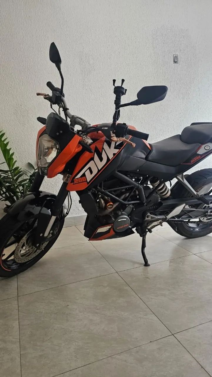 Duke 200 extremamente nova - Foto 2