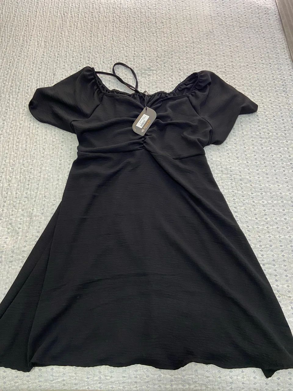 Vende-se vestido & macaquinho