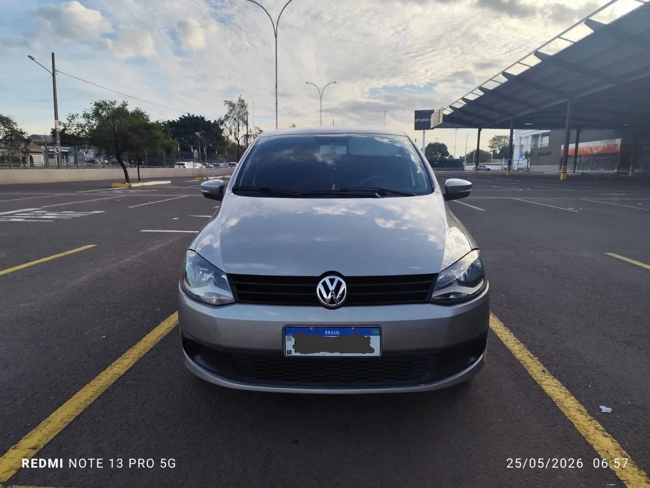 Volkswagen Fox Fox 1.0 Mi Total Flex 8V 5p 2011