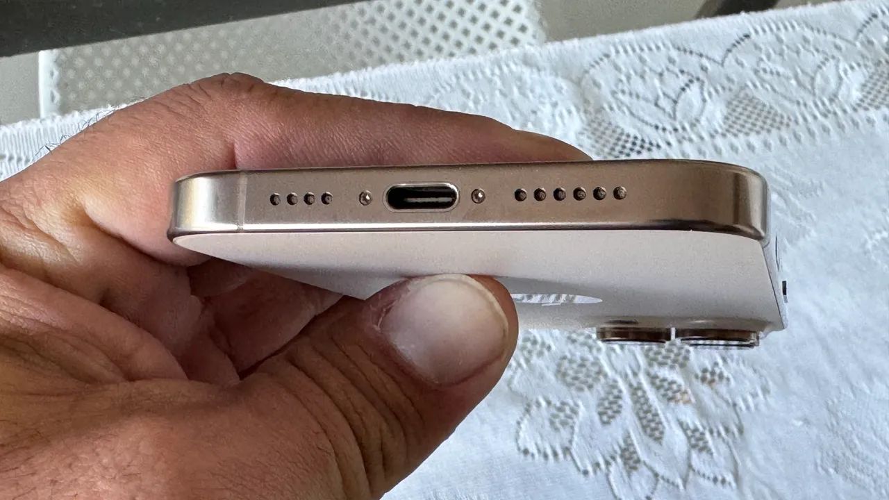 iPhone 16 pro Max 256 gb desert titanium  - Foto 2