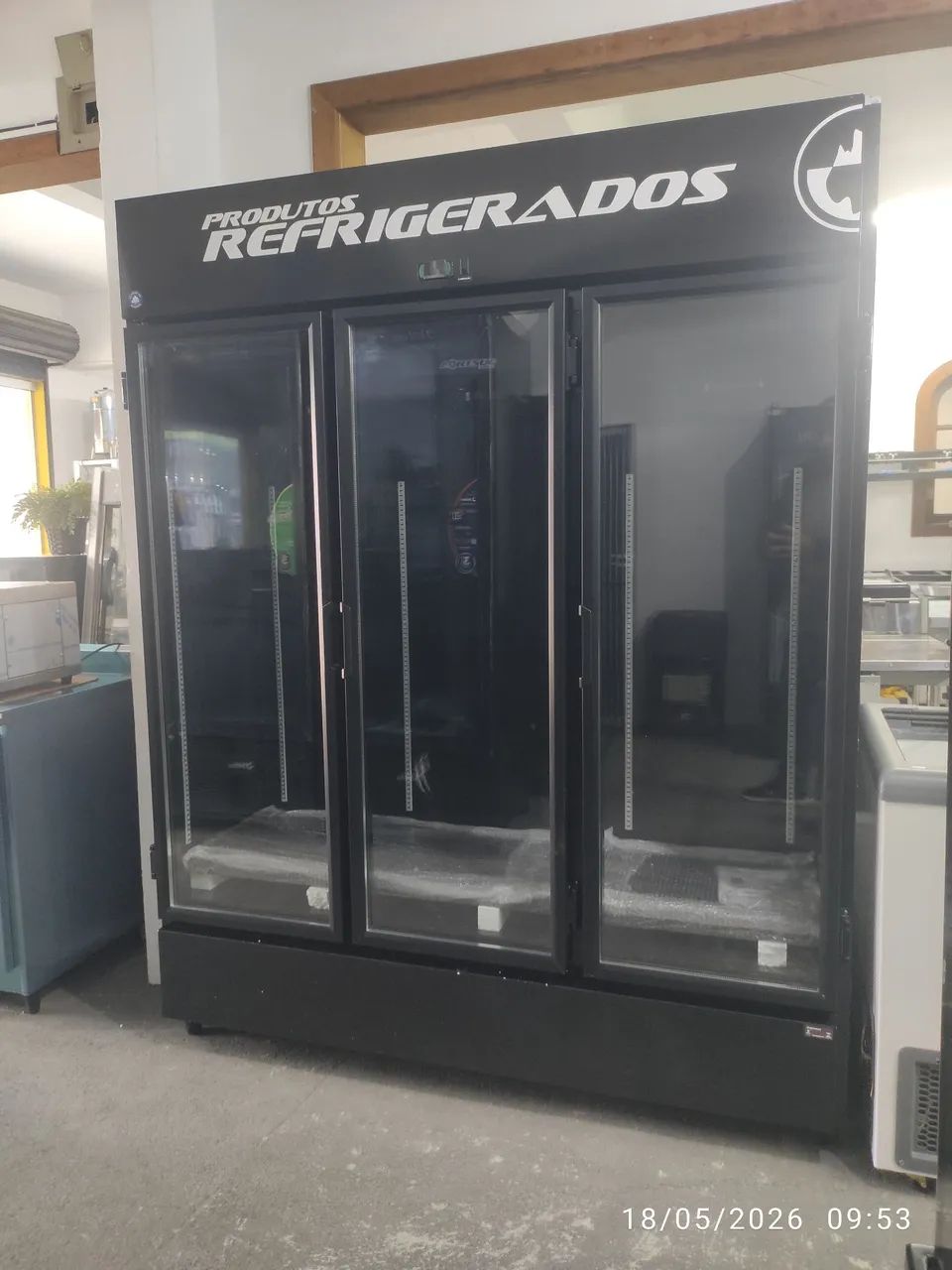Bh Expositor auto serviço 3P pronta entrega 