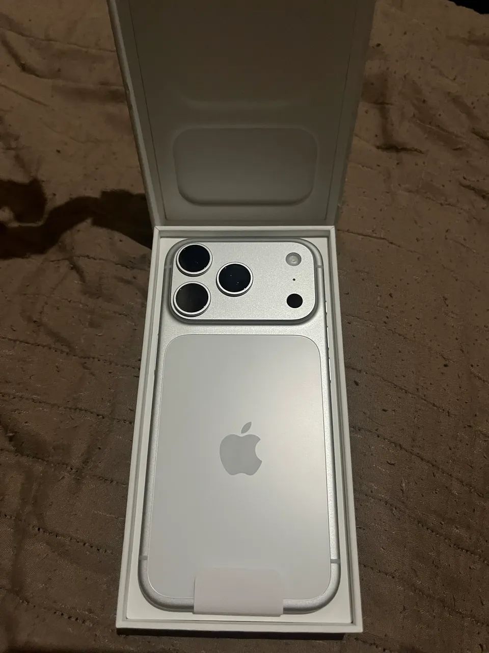 iPhone 17 pro 256 GB prata  - Foto 2