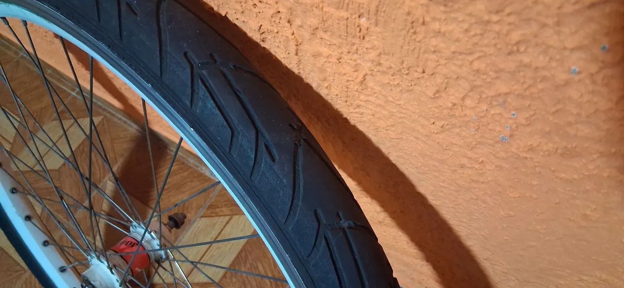Par de roda v-max branco e em ótimo estado com pneu e camera!? - Foto 5