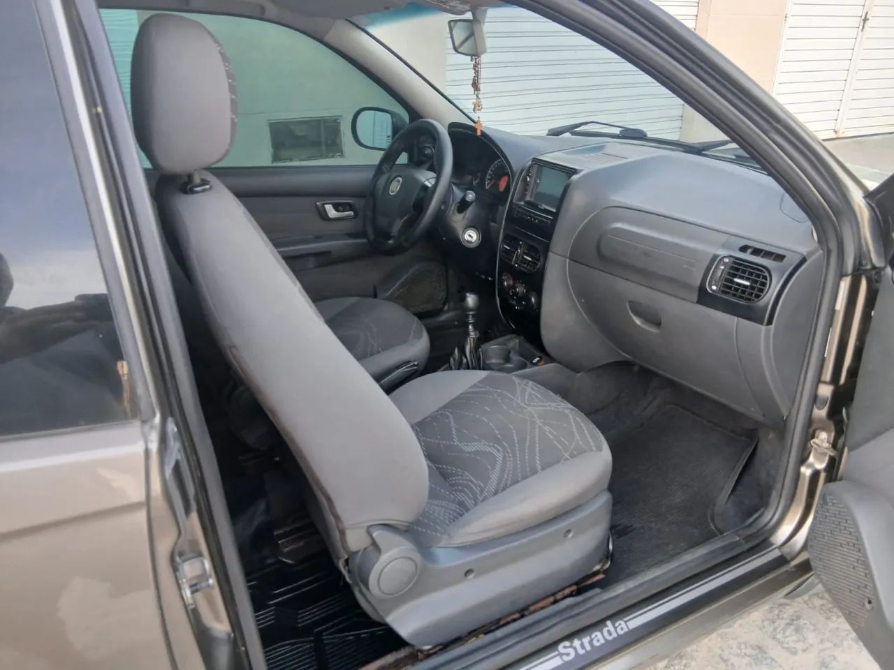 Fiat Strada Working Celeb.1.4 Fire Flex 8V CD 2014 - Foto 4