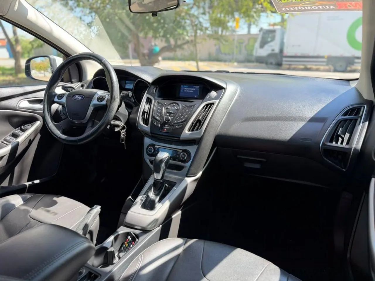 Ford Focus Sedan 2.0 16V/2.0 16V Flex 4p Aut., foto 7 de 10
