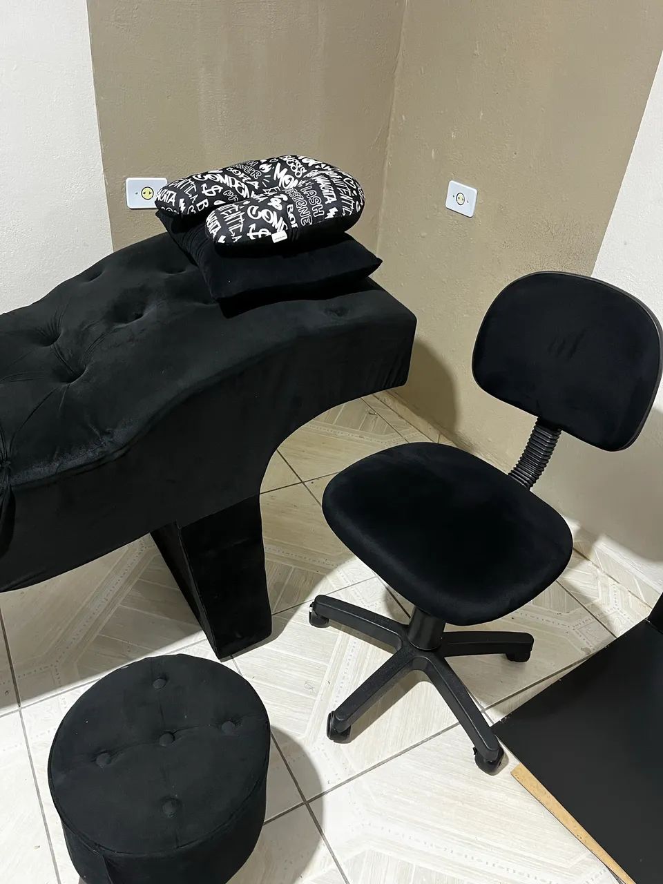 Kit para studio completo. Maca + banquinho + Mocho