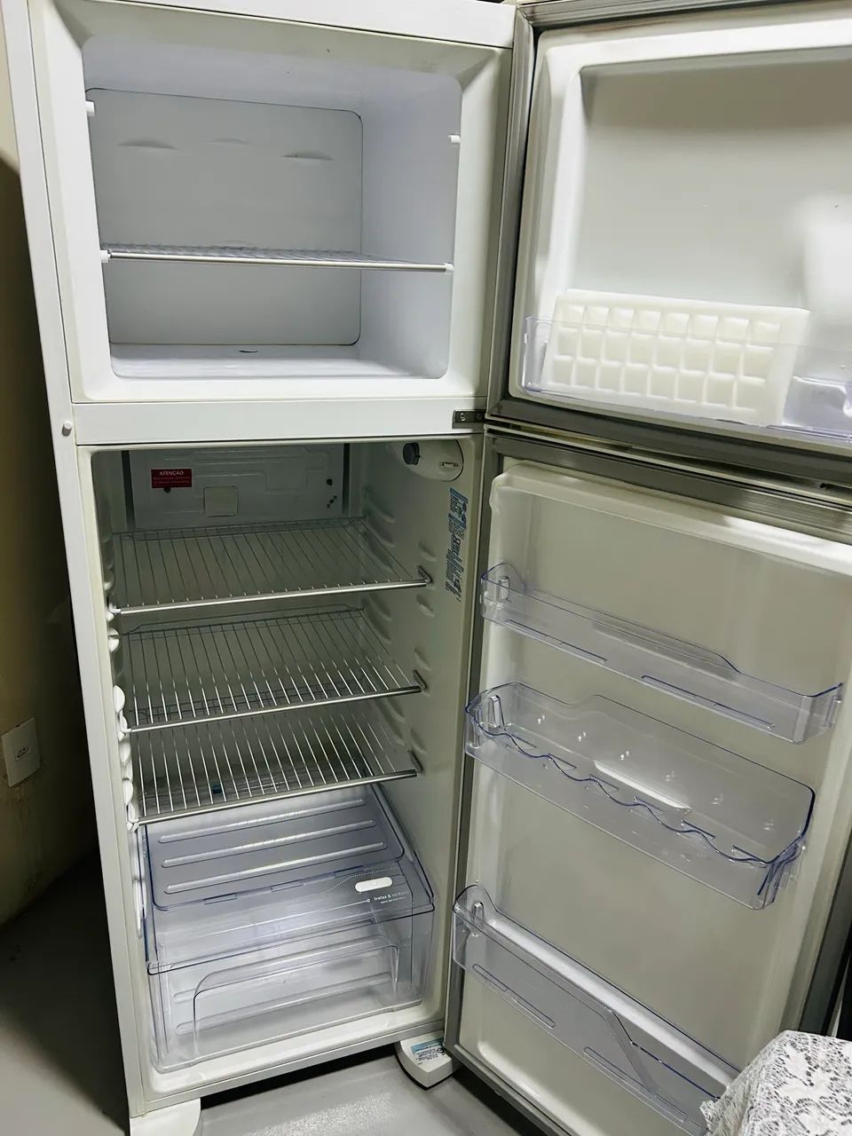 Geladeira/Refrigerador Electrolux - Foto 4
