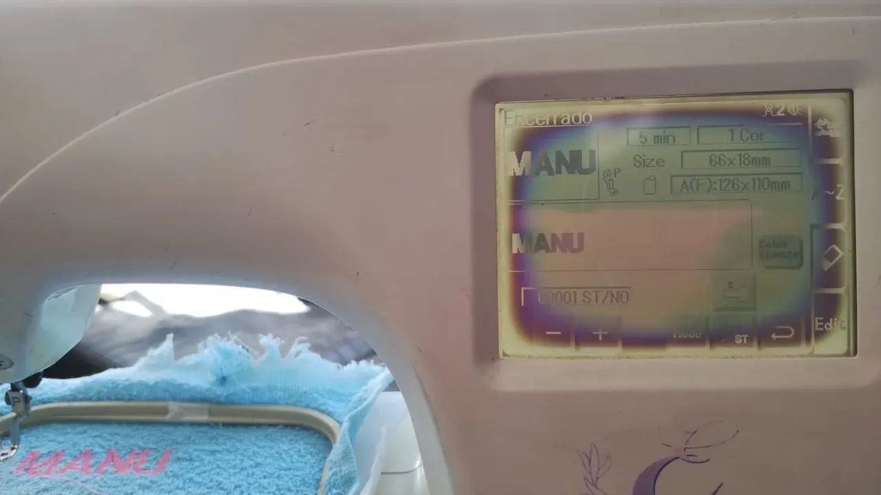 máquina de bordar Janome 300E - Foto 4