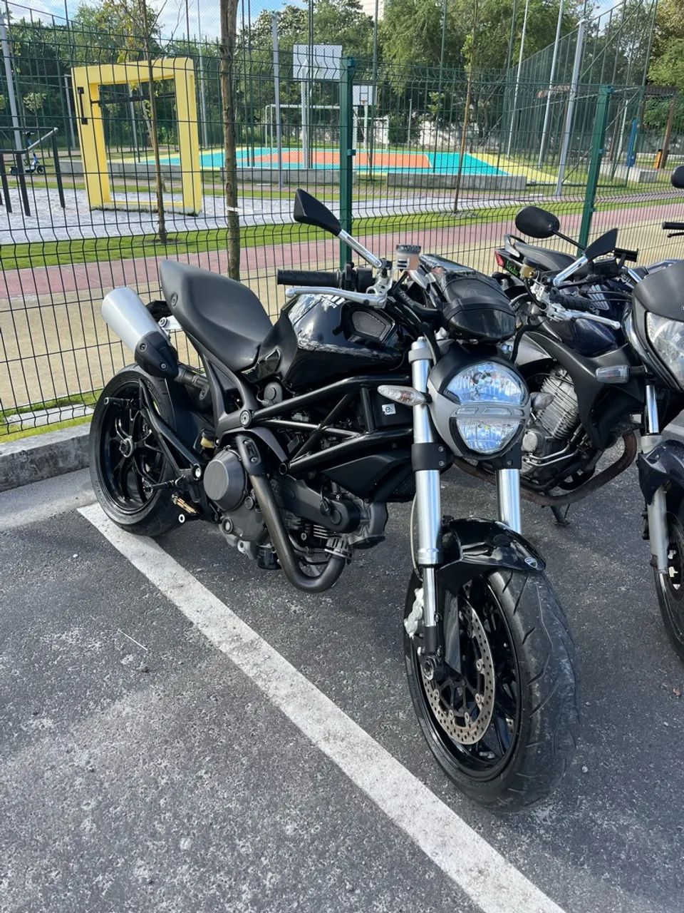 Ducati moster 1100cc