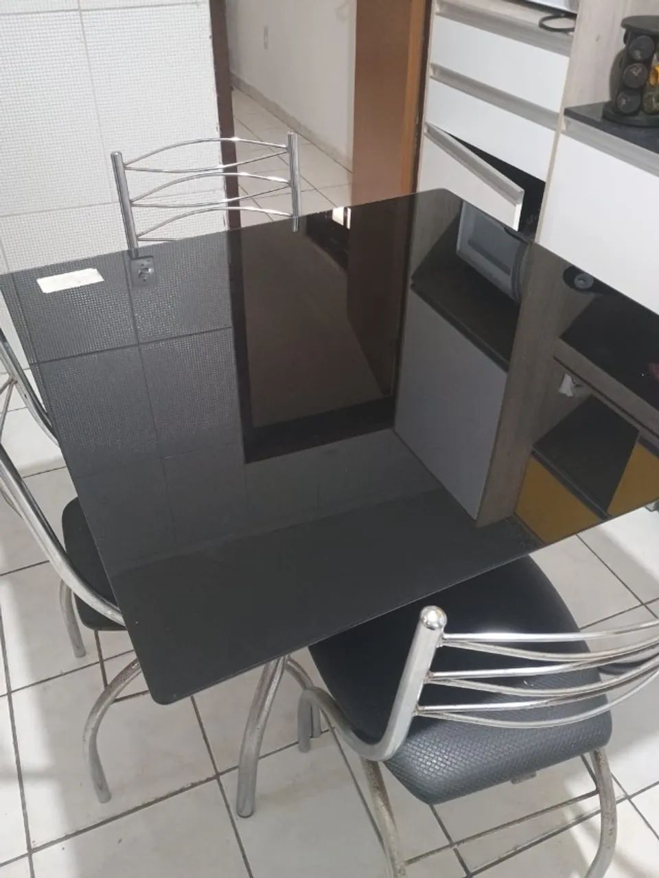 Mesa de jantar quadrada 
