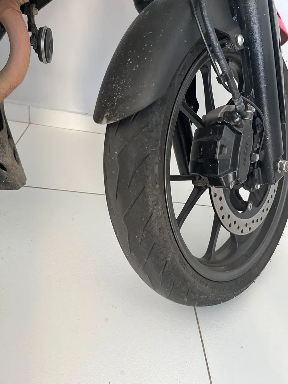 Cb 300f  super nova com baixo km - Foto 5