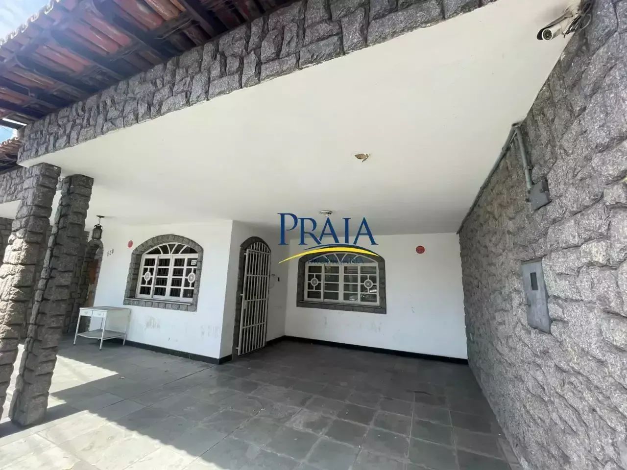 Casa Comercial com 4 Quartos para alugar, 100m² - Jaburuna