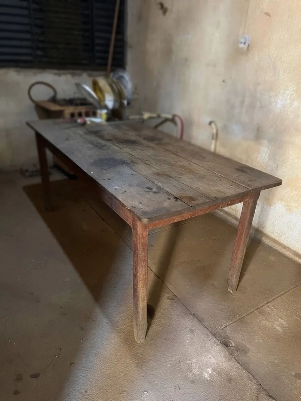 Mesa Usada de Madeira Rústica Maciça 6 Lugares - Grande e Resistente | R$ 500 - Foto 4