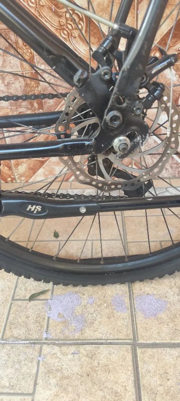 Vende-se uma bicicleta aro 26 - Foto 2