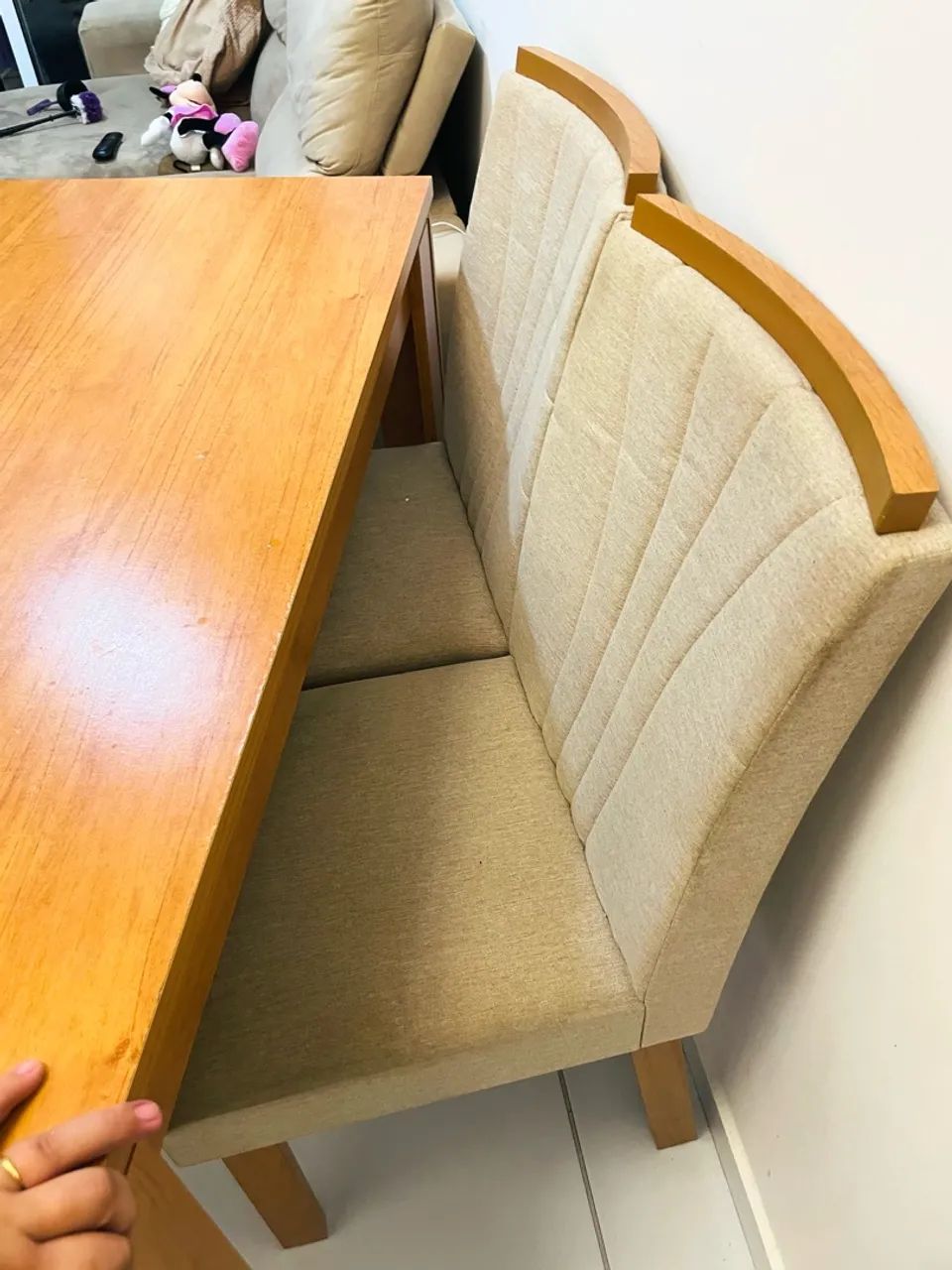 Mesa de madeira para sala de jantar e 4 cadeiras - Foto 3