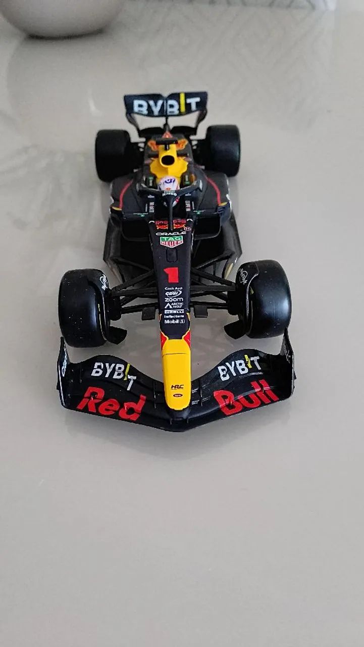 Red Bull Racing RB19 (2023) - Max Verstappen - Foto 5
