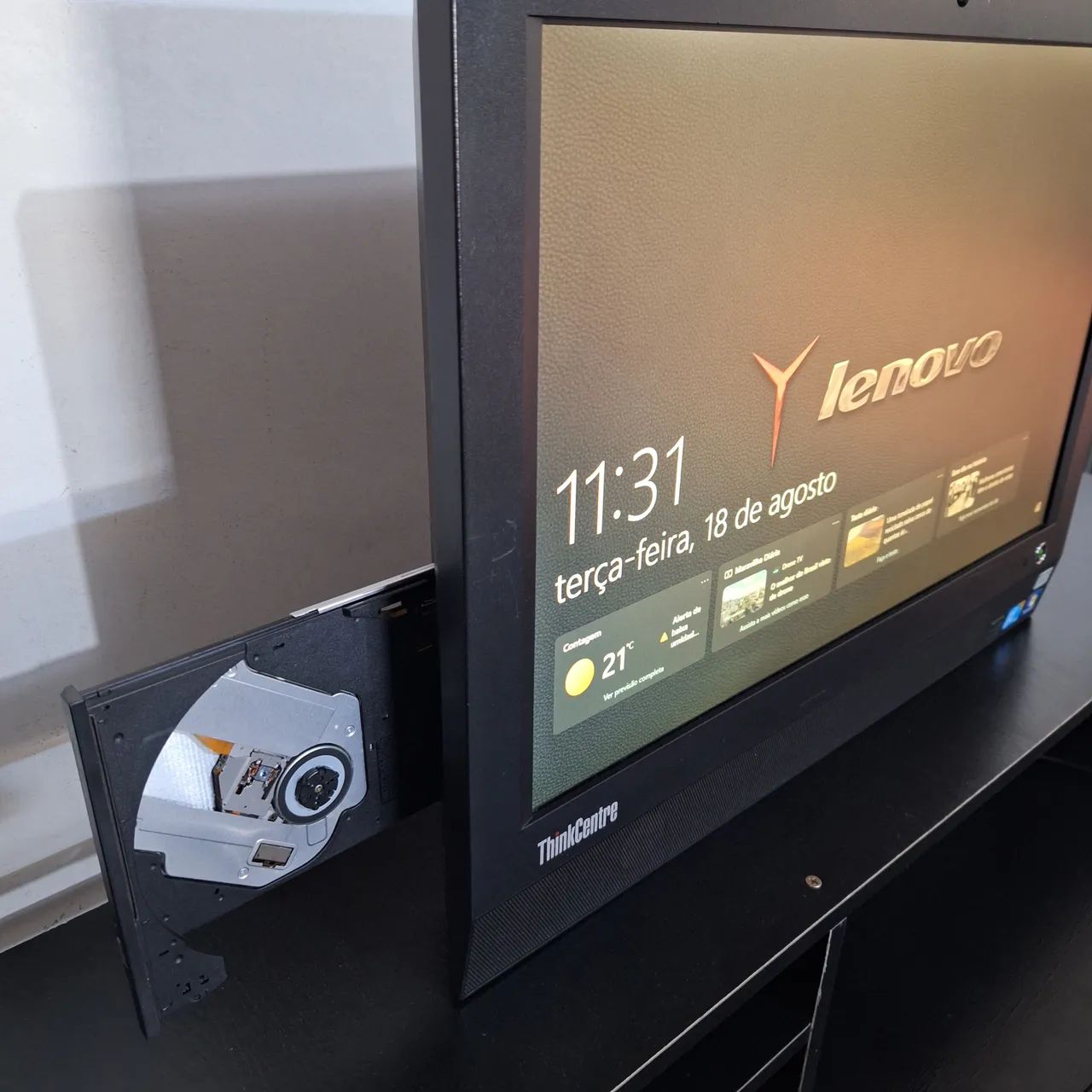All in one lenovo a70z com teclado e mouse - Foto 4