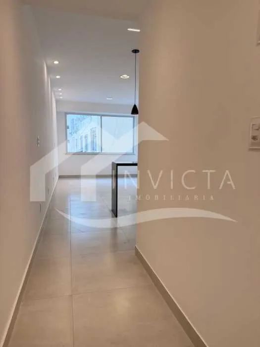 EXCELENTE QUARTO E SALA NO CORAÇÃO DE COPACABANA