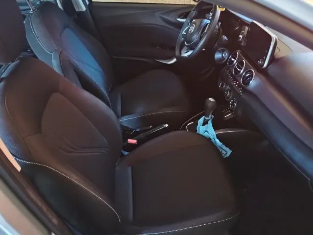 Fiat Cronos Precision 1.8 16V Flex Aut. 2018 - Foto 2