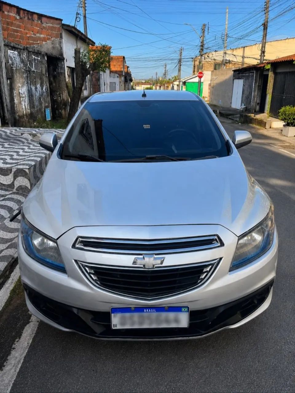Chevrolet Onix ONIX HATCH LT 1.0 8V FLEXPOWER 5P MEC. 2014