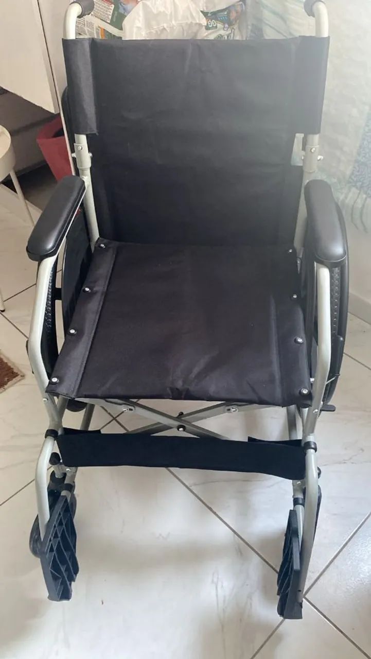 Cadeira de rodas e banhop - Foto 5