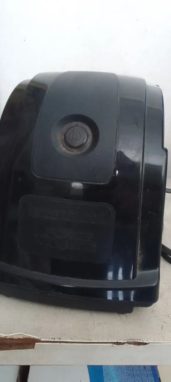 ESTABILIZADOR 500 VA FORCE LINE  - Foto 4