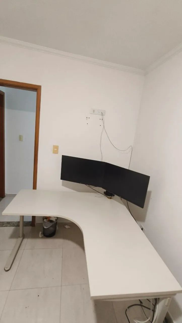 Escrivaninha de Escritório em L - Ampla e em Ótimo Estado - Foto 2